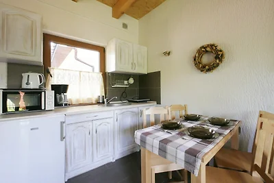 Gemütliches Ferienhaus in Gleznowo in Seenähe