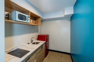 1 kingsize bed | Kitchenette