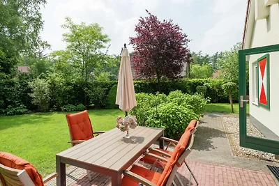 Villa mit großem Garten bei Heeten