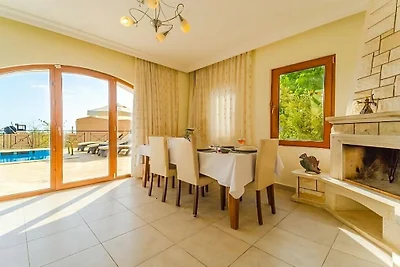 Villa in Kalkan mit Schwimmbecken