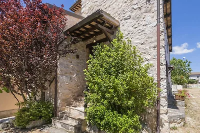 Ruhiges Ferienhaus in Sellano mit Pool