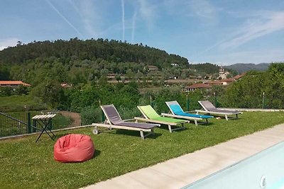 Uriges Ferienhaus in Braga mit Swimmingpool