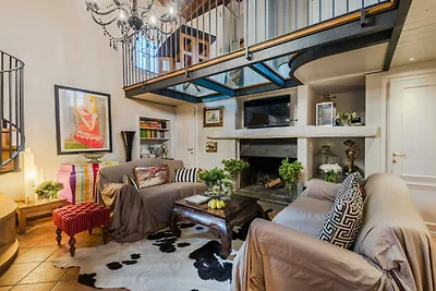 Casale a Lucca con giardino jacuzzi