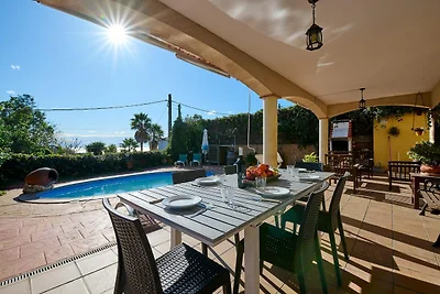 Przestronny wypoczynek w pobliżu wybrzeża...