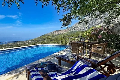 Charmantes Steinhaus Kleme mit Pool