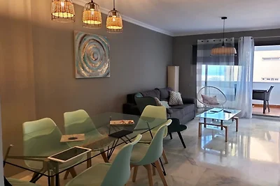 Schöne Wohnung mit Meerblick und Pool in...