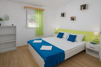 Holiday home in Kringa with swimming pool