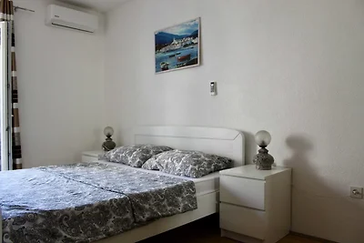 Apartments Jozo Baška Voda - One Bedroom Apar...