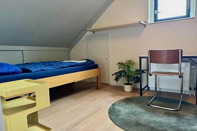 Waldrefugium mit Solarladegerät