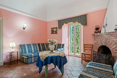 Incantevole casa con giardino privato a...