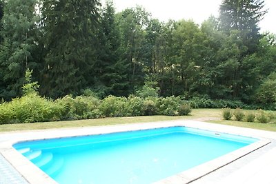 Modernes Ferienhaus mit eigenem Swimmingpool ...