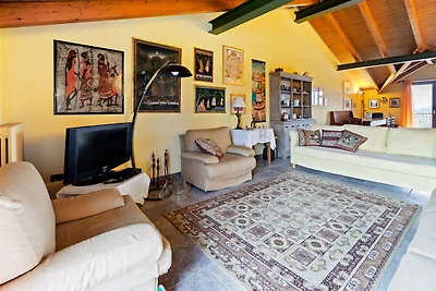 Appartamento isolato con balcone