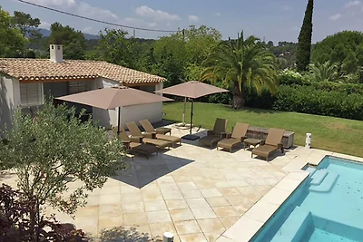 Accogliente villa a Mougins con piscina...