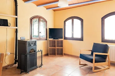 Appartement in La Garrotxa met Zwembad