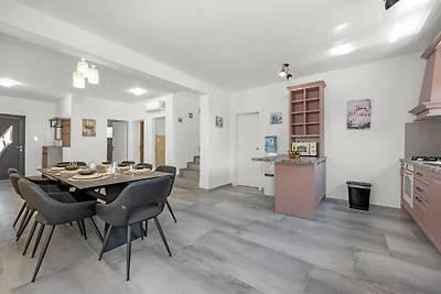 Luxuriöse Villa in Krnica für Familien