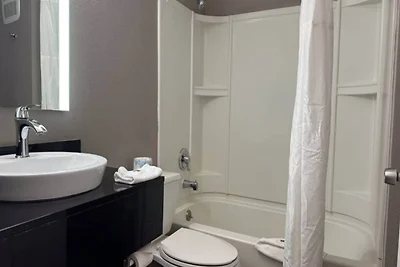 1 letto king size | Accessibile | Doccia RI |...