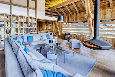 Chalet in La Clusaz mit Innenpool