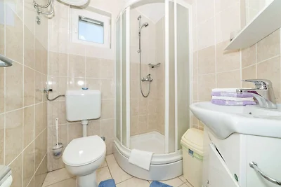 Appartement met 2 slaapkamers in Vodice
