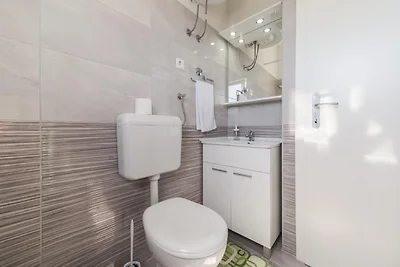 One Bedroom Apartment With Balcony (A3)