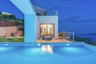Schöne Villa in Sivota mit Swimmingpool