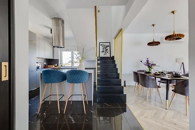 Moderne Villa mit privatem Pool