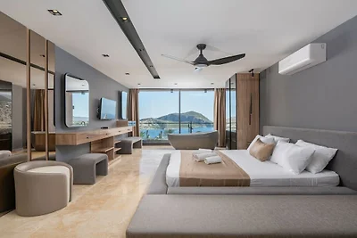 Villa in Kalkan mit Schwimmbecken