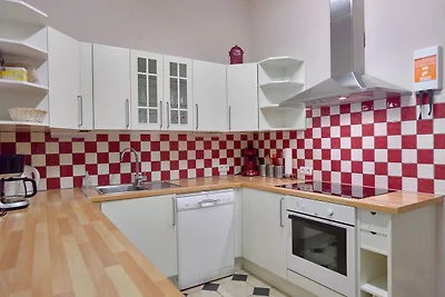 Luxuriöse Villa mit Innenpool