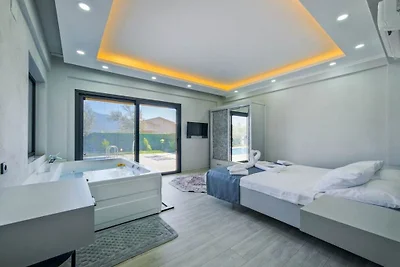 Villa in Fethiye/Mugla mit Schwimmbecken