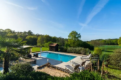 Geräumiges Ferienhaus mit privatem Pool