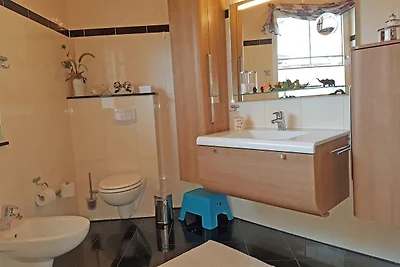 Reizendes Ferienhaus mit Swimmingpool Nähe...