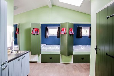 Schönes Haus mit speziellem Grundriss, umgebe...
