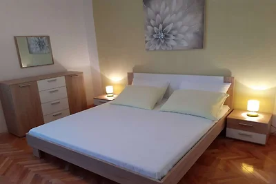 Apartment Ivica - Three Bedroom Apartment wit...