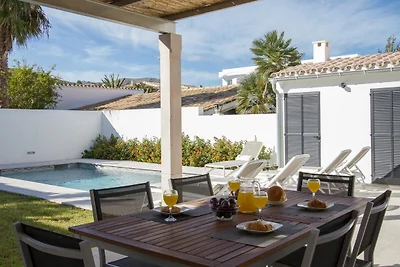 Villa direkt am Strand mit Pool, Puerto...