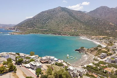 Apartment in Kournas mit Terrasse