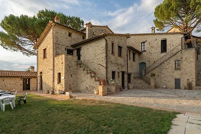 Borgo con 2 Piscine, jacuzzi e ristorante