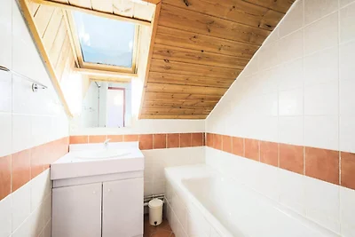 Budget-Apartment mit 2 Schlafzimmern (6...