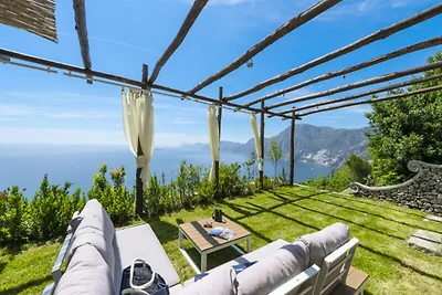 Casa a Praiano con piscina e vista Capri
