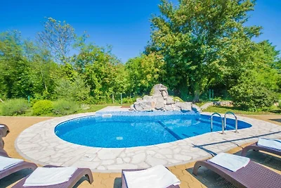 Ferienhaus in Labin mit Schwimmbecken