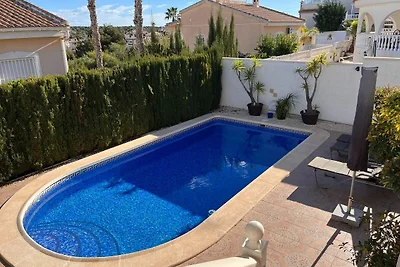 Bella villa con terrazza e piscina