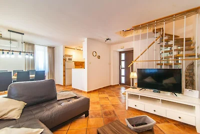 Attraente casa vacanze con giardino