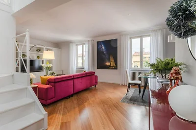 Attico di lusso con vista a Lucca