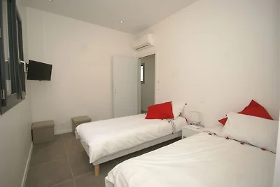 Moderna villa con piscina privata a Vidauban