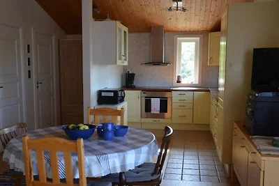 Prachtig vakantiehuis aan het meer met boot.