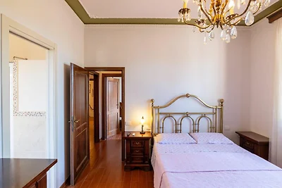 Geräumiges und helles Haus mit privatem Pool