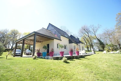 Lebendiges Ferienhaus mit eingezäuntem Garten
