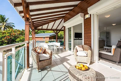 Luxusvilla in Paradise Bay mit Meerblick