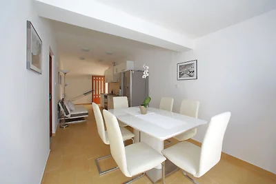 Ferienhaus in Starigrad Paklenica