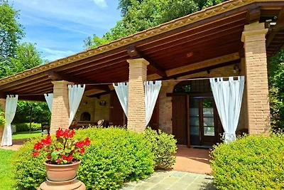 Ferienhaus in Palaia mit Schwimmbecken