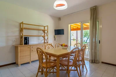 Moderno appartamento a Manerba del Garda vici...