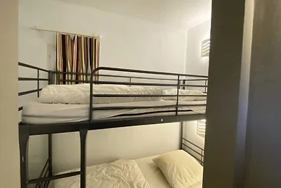 Schצne Wohnung mit Pool